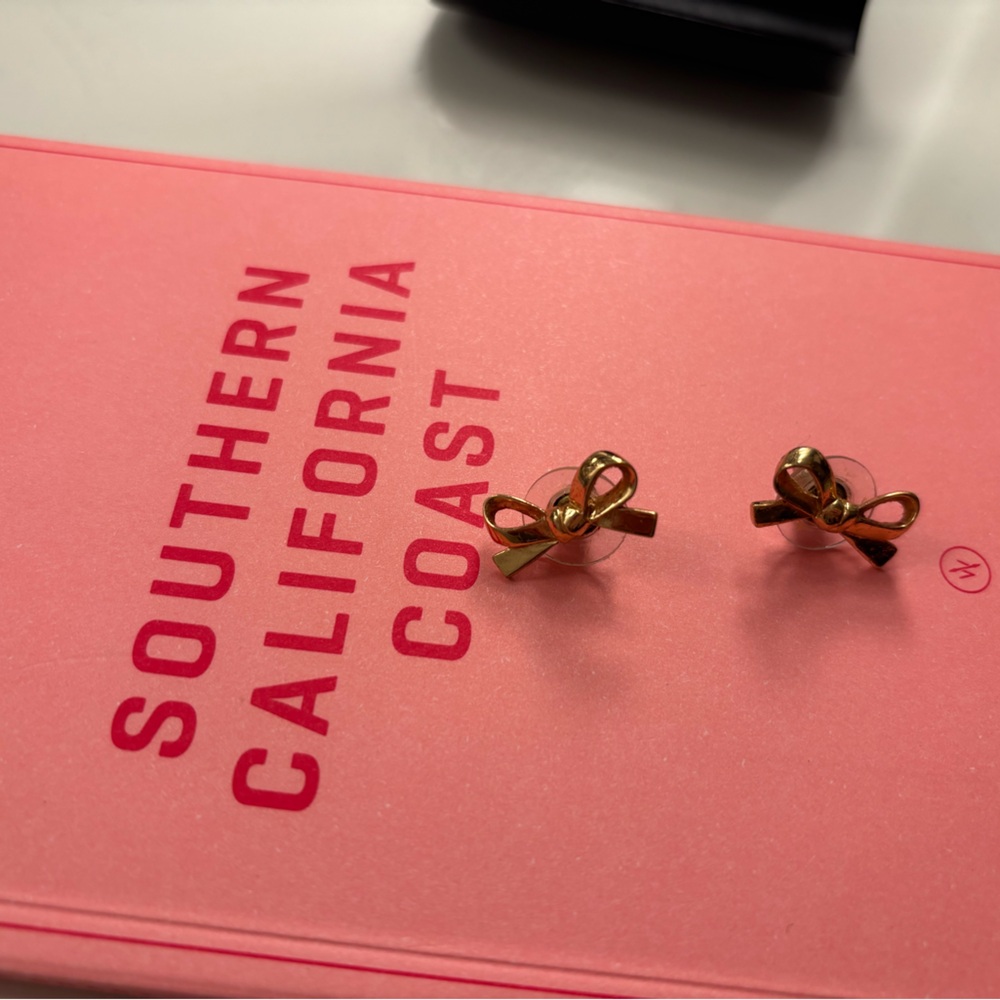 Kate Spade Bow earrings